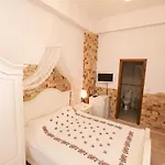 Herakles Bed & Breakfast *