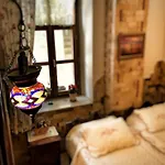 Bed & Breakfast Herakles *