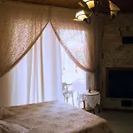 Herakles Bed & Breakfast *