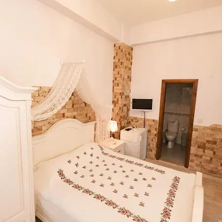 Herakles 住宿加早餐酒店 *