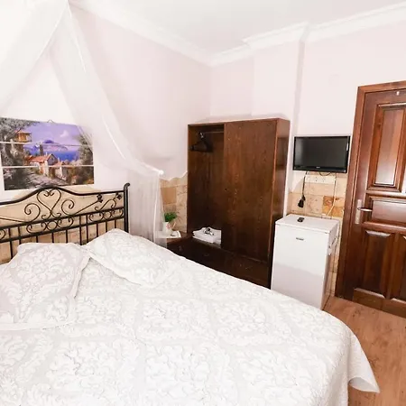 住宿加早餐酒店 Herakles Çeşme