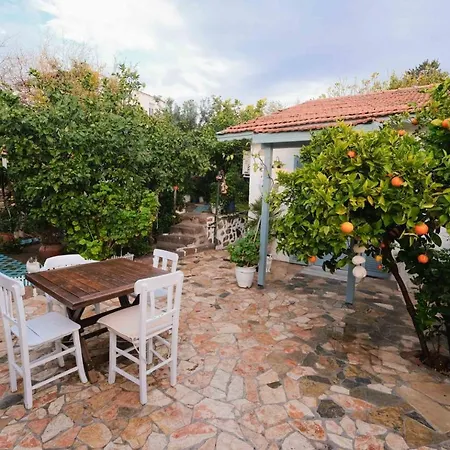 Herakles 住宿加早餐酒店 *