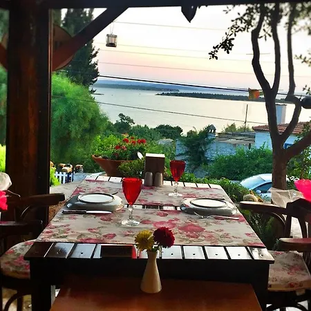 Herakles 住宿加早餐酒店 Çeşme