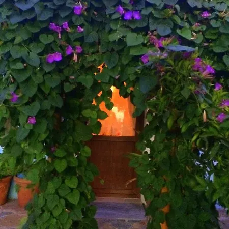 Herakles 住宿加早餐酒店 *