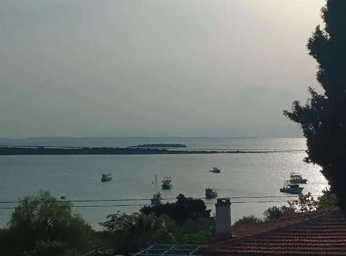 فندق مبيت وإفطار Herakles Çeşme